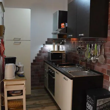 Apartament Charli *