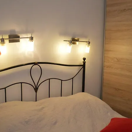 Apartament Charli *